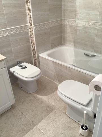 Spacious 2 Bedroom Apartment In Lomas De Campoamor, La Fuente, Orihuela Costa Dehesa de Campoamor  المظهر الخارجي الصورة